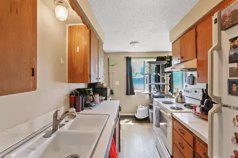 Kitchen - 1847 E Marshall Ave, Spokane, WA 99207 photo 2 of 6