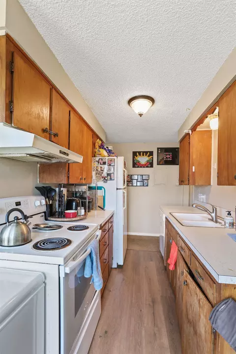 Kitchen - 1847 E Marshall Ave, Spokane, WA 99207 photo 6 of 6
