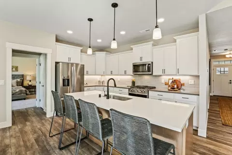Kitchen - 18199 N Morton Ct, Colbert, WA 99005 photo 2 of 2