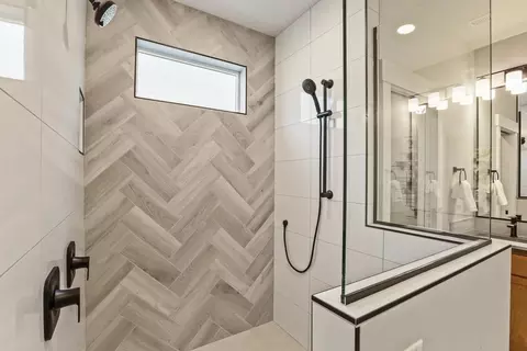 Bath - 18199 N Morton Ct, Colbert, WA 99005 photo 1 of 3