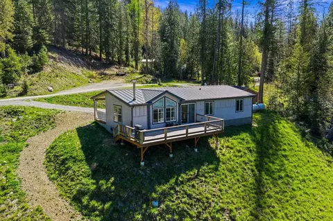 Exterior - 792 Dirks Rd, Priest River, ID 83856 photo 2 of 8