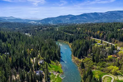 View/Area - 792 Dirks Rd, Priest River, ID 83856 photo 2 of 9