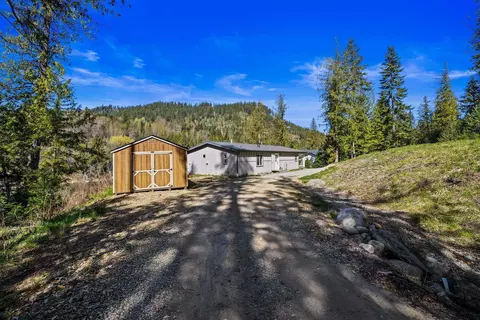 Exterior - 792 Dirks Rd, Priest River, ID 83856 photo 3 of 8