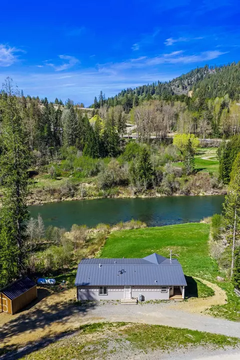 View/Area - 792 Dirks Rd, Priest River, ID 83856 photo 4 of 9