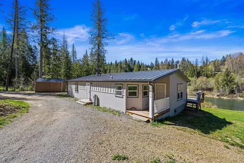 Exterior - 792 Dirks Rd, Priest River, ID 83856 photo 4 of 8