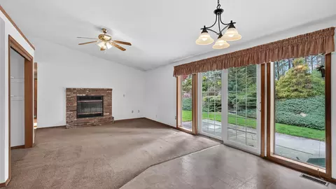 Living - 4805 E Jaremko Dr, Mead, WA 99021 photo 5 of 7