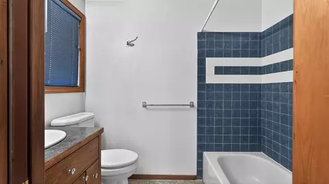 Bath - 4805 E Jaremko Dr, Mead, WA 99021 photo 3 of 5