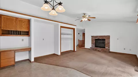 Living - 4805 E Jaremko Dr, Mead, WA 99021 photo 7 of 7