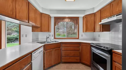 Kitchen - 4805 E Jaremko Dr, Mead, WA 99021 photo 2 of 2