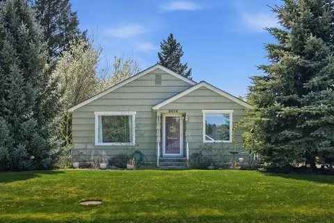 8604 E South River Way, Millwood, WA 99212