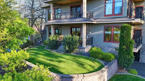 Exterior - 2 E Sumner Ave, Spokane, WA 99202 photo 6 of 10