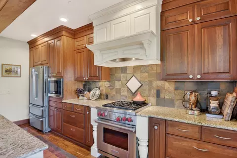 Kitchen - 2 E Sumner Ave, Spokane, WA 99202 photo 3 of 4