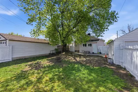 Exterior - 403 E Sanson Ave, Spokane, WA 99208 photo 6 of 6