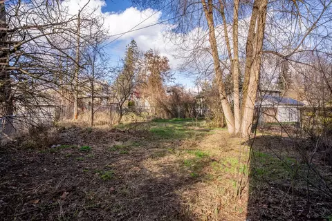 Exterior - 613 E 9th Ave, Spokane, WA 99202 photo 7 of 8