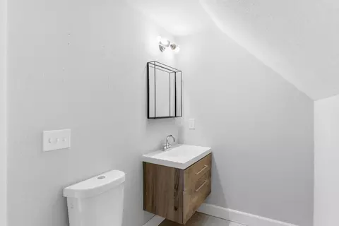 Bath - 613 E 9th Ave, Spokane, WA 99202 photo 2 of 4