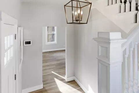 Entry Way - 613 E 9th Ave, Spokane, WA 99202 photo 2 of 2