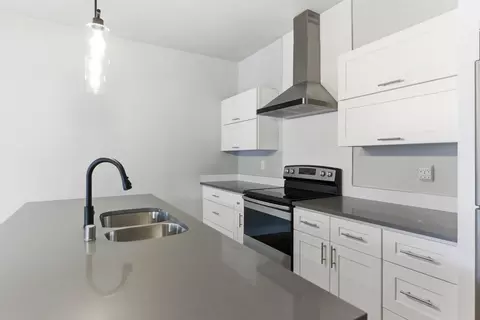 Kitchen - 613 E 9th Ave, Spokane, WA 99202 photo 3 of 5