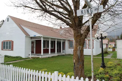 602 W King Ave, Chewelah, WA 99109