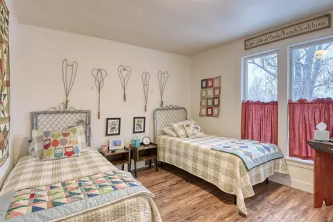 3926 E Chattaroy Rd, Chattaroy, WA 99003 photo 5