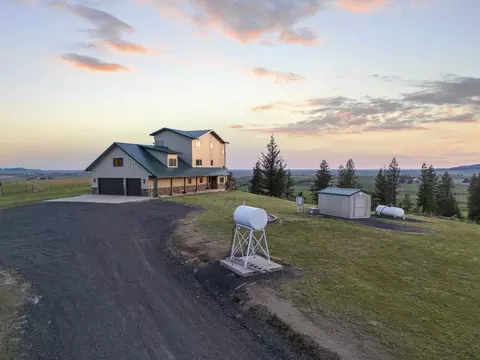 26004 E Horton Rd, Rockford, WA 99030