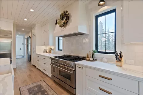 Kitchen - 17415 N Dunn Rd, Colbert, WA 99005 photo 5 of 6