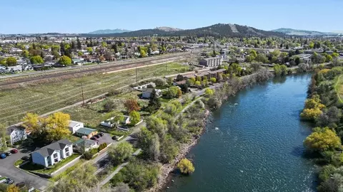 2507 E Upriver Dr, Spokane, WA 99207 photo 39