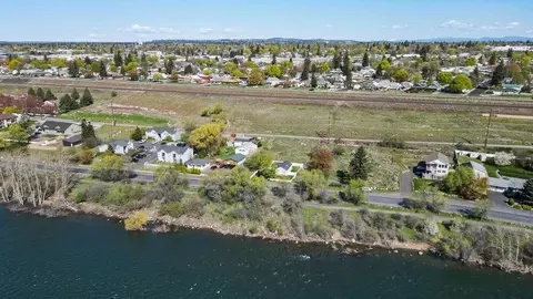 2507 E Upriver Dr, Spokane, WA 99207 photo 38