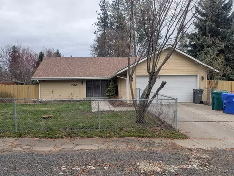 722 E A St, Deer Park, WA 99006