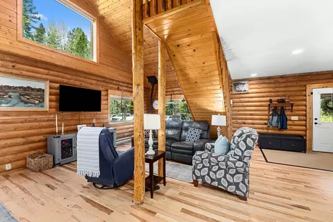 Living - 661 W Joyner Dr, Cusick, WA 99119 photo 1 of 2