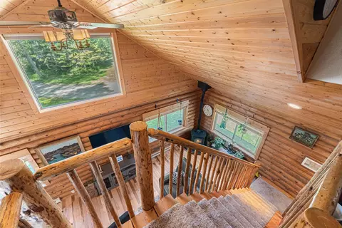 Entry Way - 661 W Joyner Dr, Cusick, WA 99119 photo 3 of 4