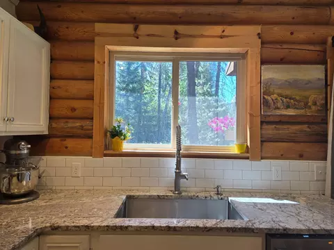 Kitchen - 661 W Joyner Dr, Cusick, WA 99119 photo 4 of 5