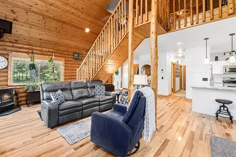 Living - 661 W Joyner Dr, Cusick, WA 99119 photo 2 of 2