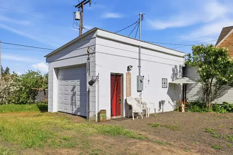 321 S Crosby St, Tekoa, WA 99033