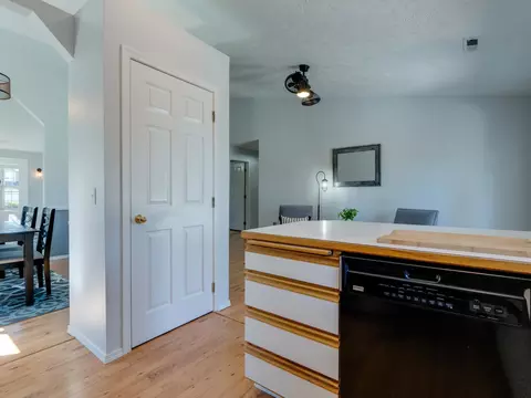 Kitchen - 4215 E 33rd Ave, Spokane, WA 99223 photo 3 of 3