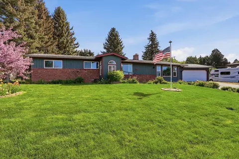 809 E Southview Ave, Colfax, WA 99111 photo 2