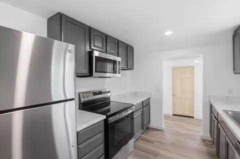 Kitchen - 5008 E 5th Ave, Spokane Valley, WA 99212 photo 2 of 4