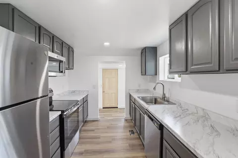 Kitchen - 5008 E 5th Ave, Spokane Valley, WA 99212 photo 1 of 4