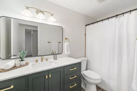 Bath - 6024 E 11th Ave, Spokane Valley, WA 99212 photo 1 of 2