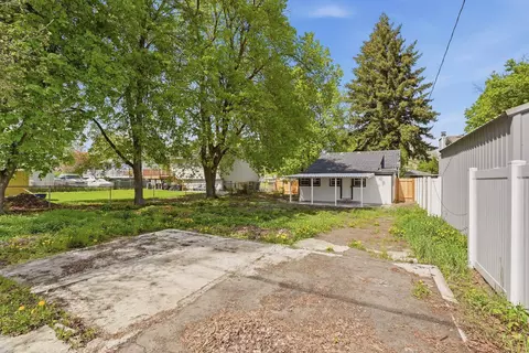 Exterior - 1412 E 36th Ave, Spokane, WA 99203 photo 5 of 6
