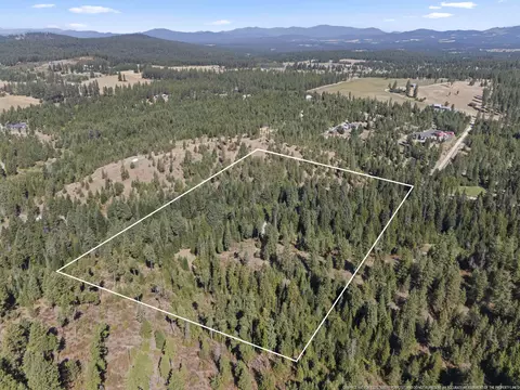 114 E Nn E Antler Rd, Chattaroy, WA 99003