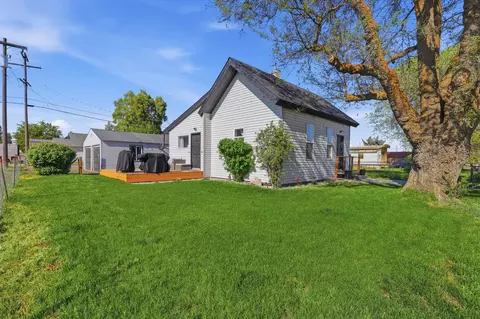820 Jefferson St, Davenport, WA 99122