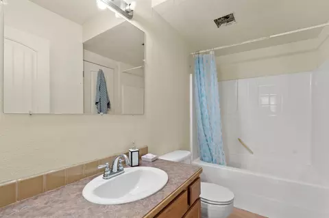 Bath - 303 E Augusta Ave, Spokane, WA 99207 photo 4 of 5