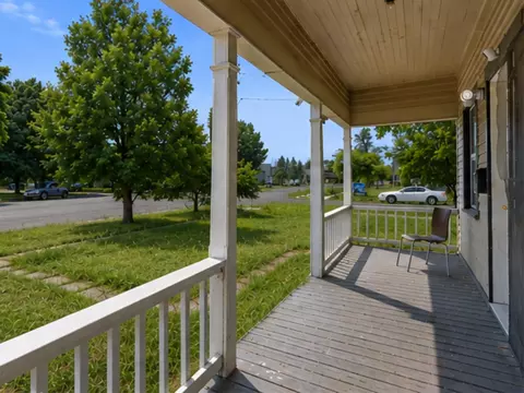 Exterior - 303 E Augusta Ave, Spokane, WA 99207 photo 3 of 4