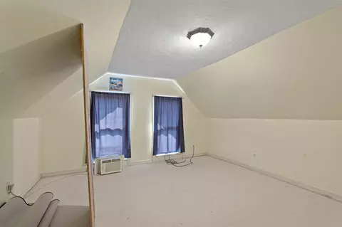 Bedroom - 303 E Augusta Ave, Spokane, WA 99207 photo 7 of 9