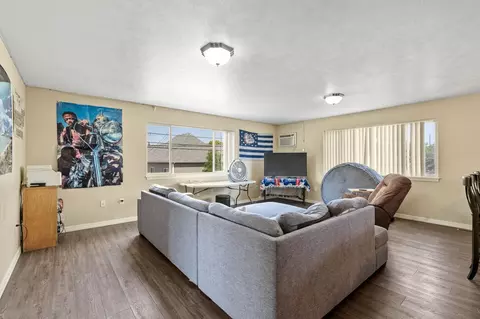 Living - 303 E Augusta Ave, Spokane, WA 99207 photo 1 of 4