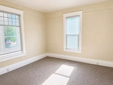 Bedroom - 1011 E Augusta Ave, Spokane, WA 99207 photo 1 of 6