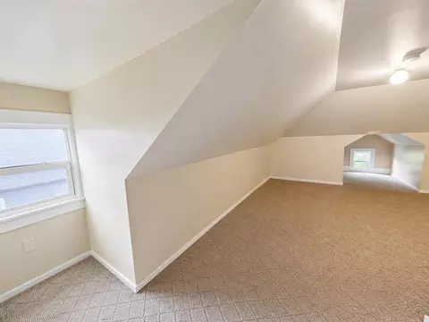 Bedroom - 1011 E Augusta Ave, Spokane, WA 99207 photo 6 of 6