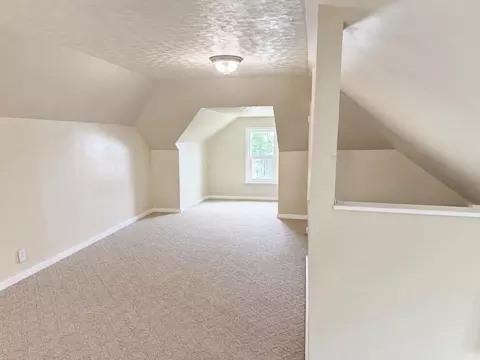 Bedroom - 1011 E Augusta Ave, Spokane, WA 99207 photo 5 of 6