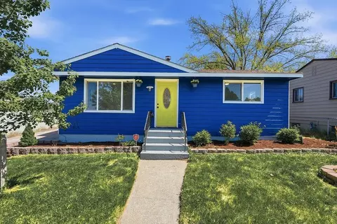 6014 N Oak St, Spokane, WA 99205