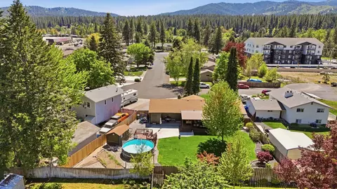 View/Area - 11113 E 38th Ave, Spokane Valley, WA 99206 photo 2 of 9